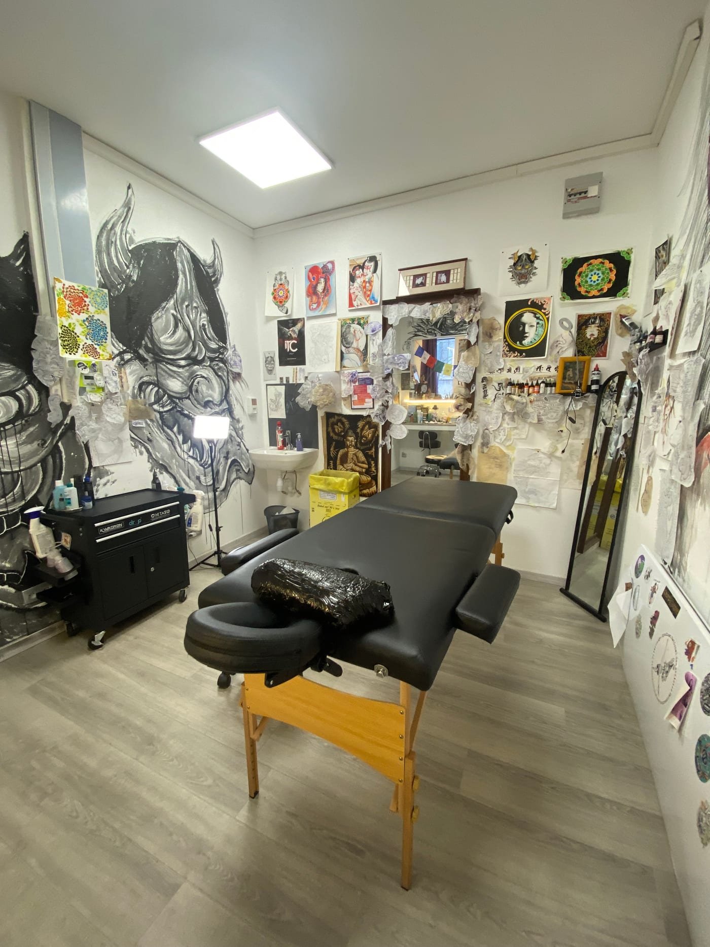 Allrunes Tattoo Shop Nancy — le salon